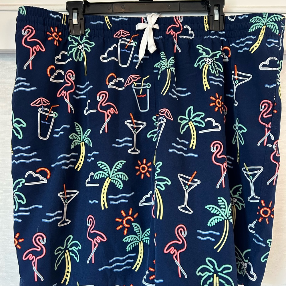 Chubbies Navy Flamingo and Palm Swim Trunks Shorts XXL 7” Inseam